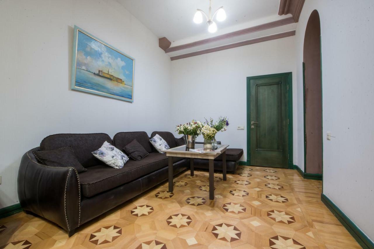 Votre Maison Erévan Extérieur photo